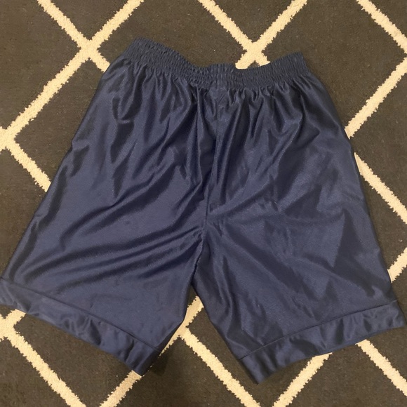Vintage Y2K Nike Basketball Shorts - Picture 5 of 5